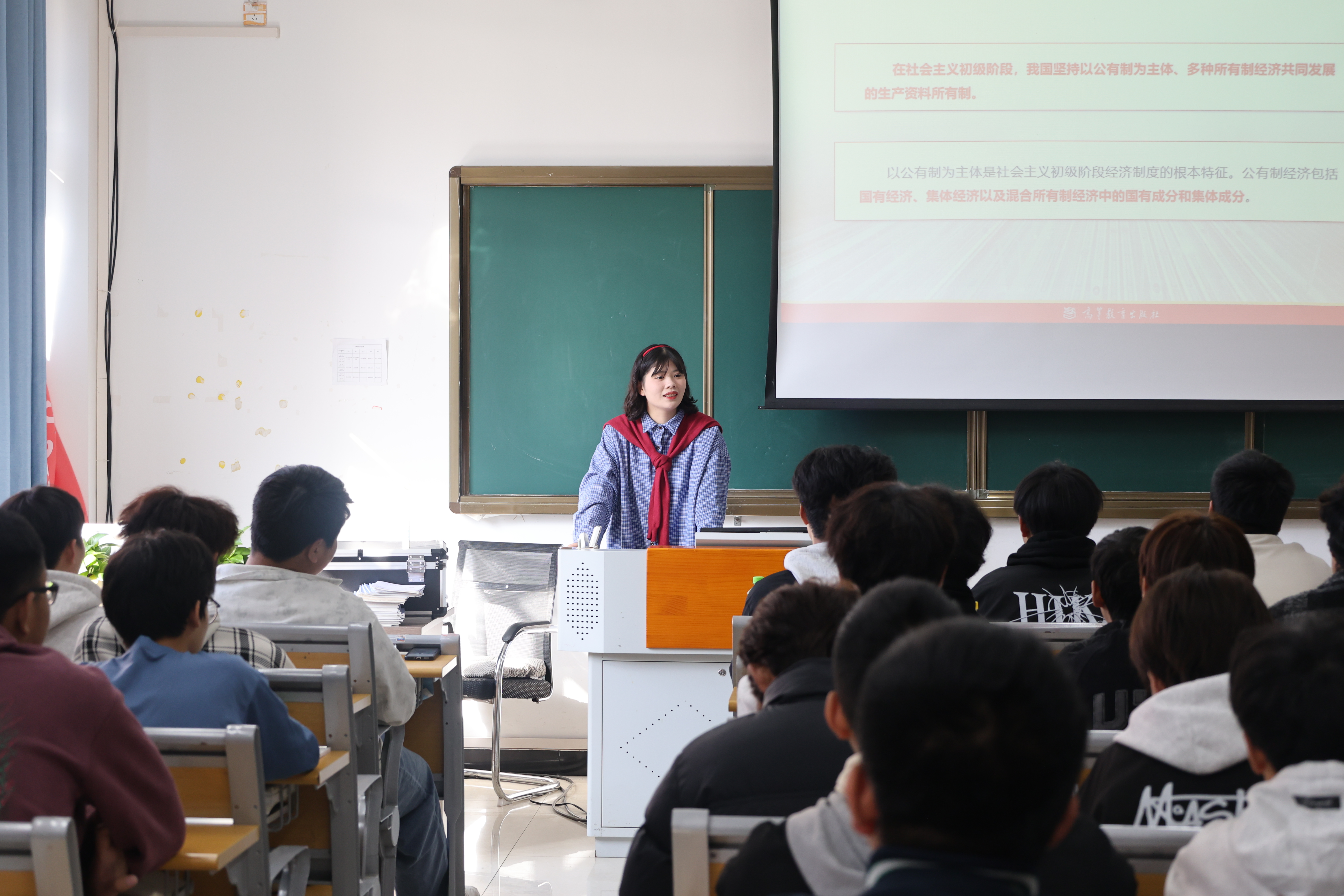 三尺讲台  一片丹心 | 走近学生心中的“宝藏老师”