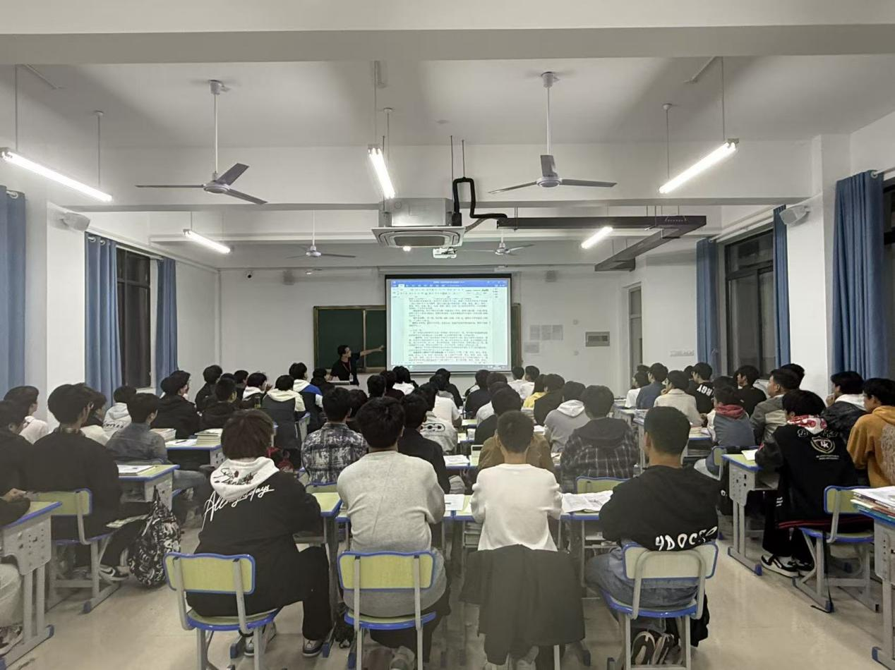 助学筑梦 励志成长